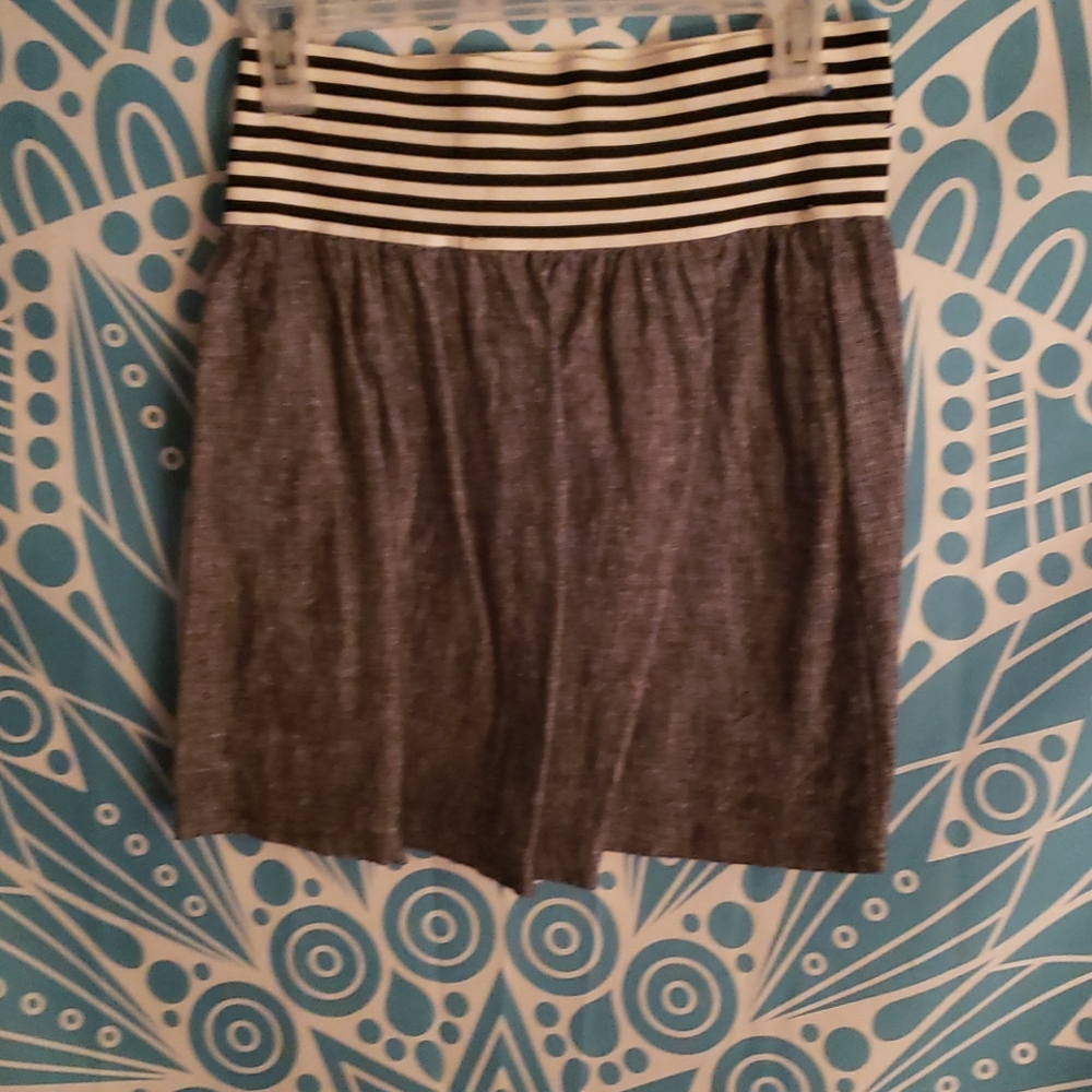 Stretchy two tone mini skirt
